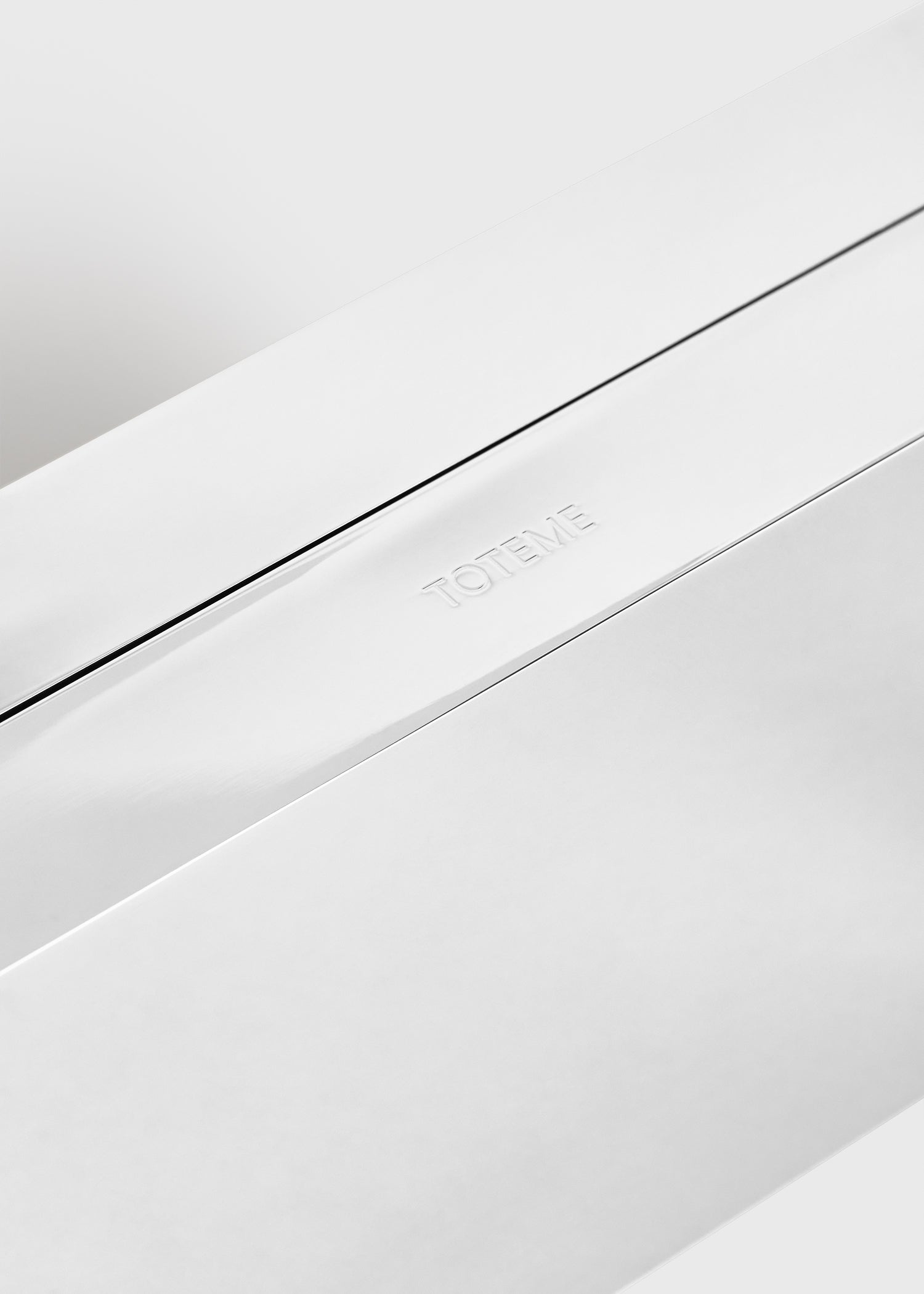 Metal clutch silver
