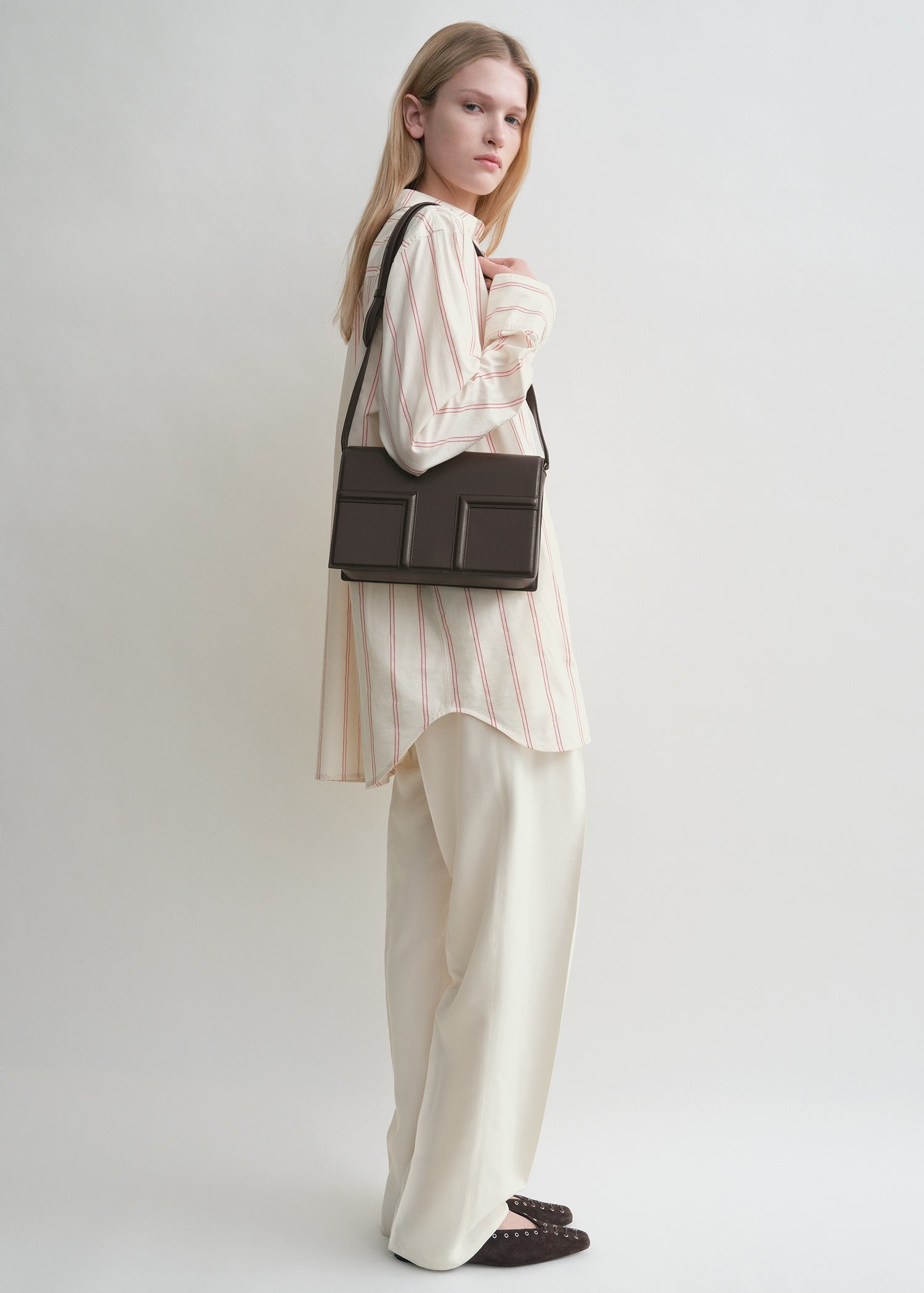 T-Flap leather bag coffee