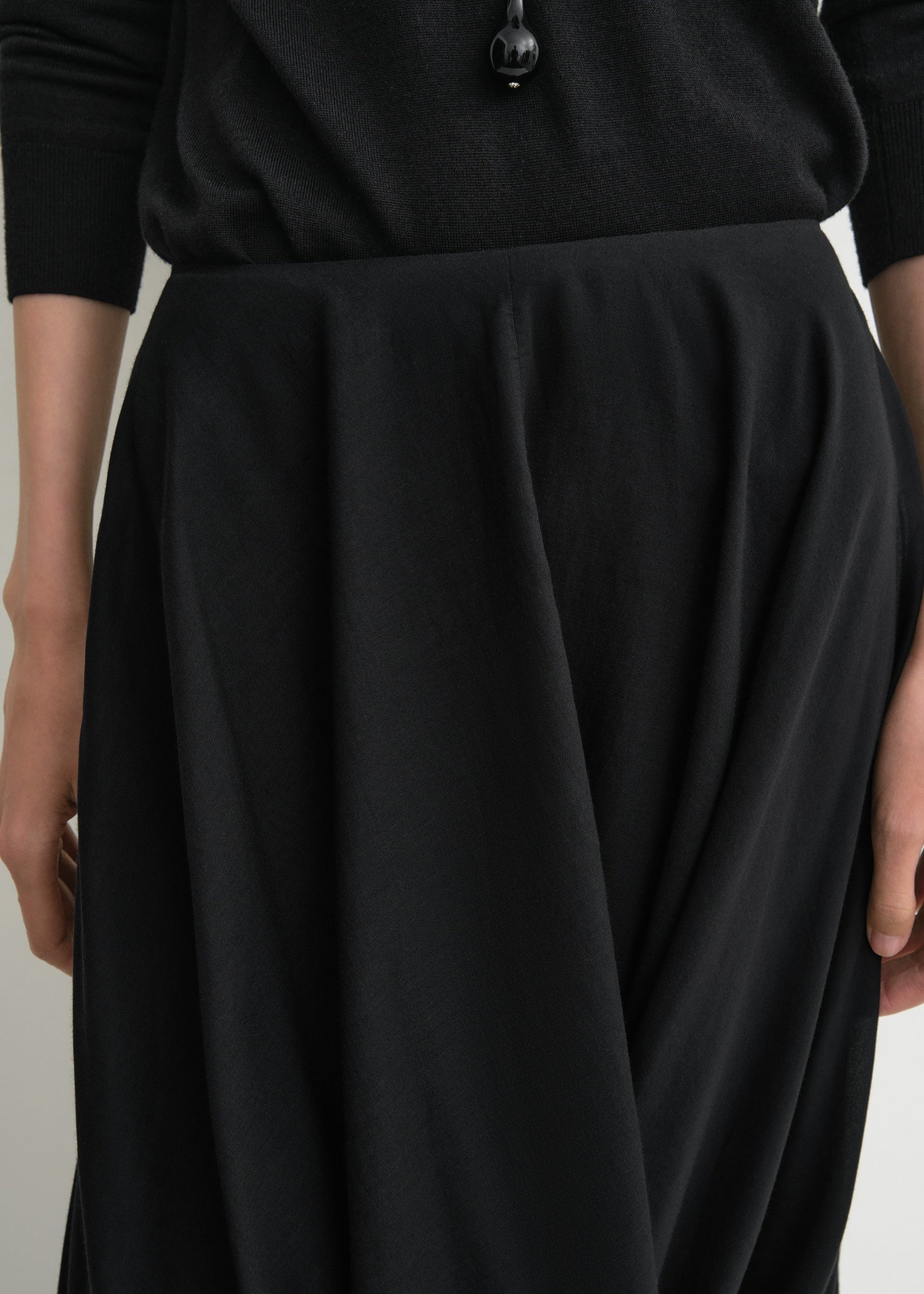 Cocoon skirt black