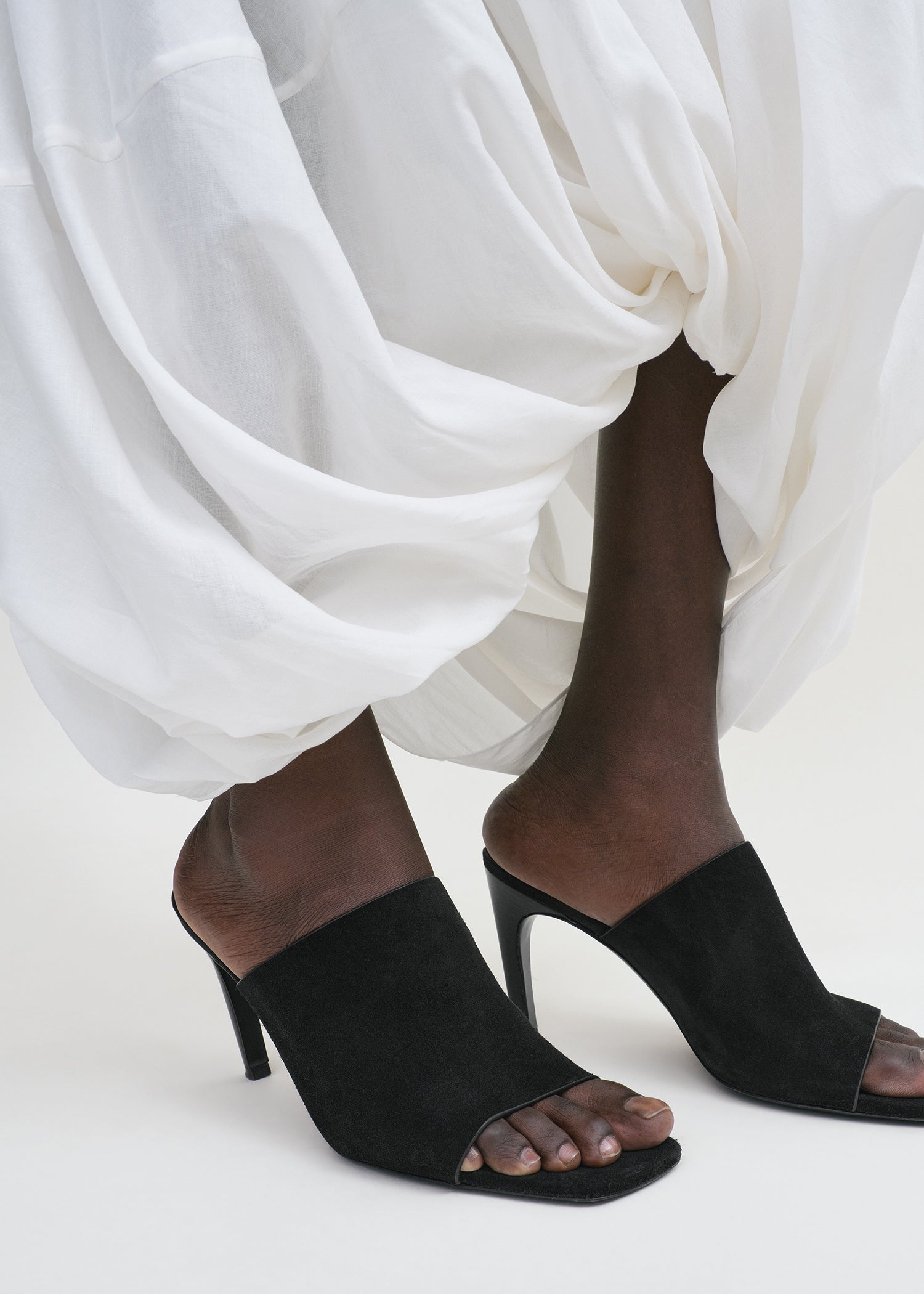 Velour-leather bandeau mules black