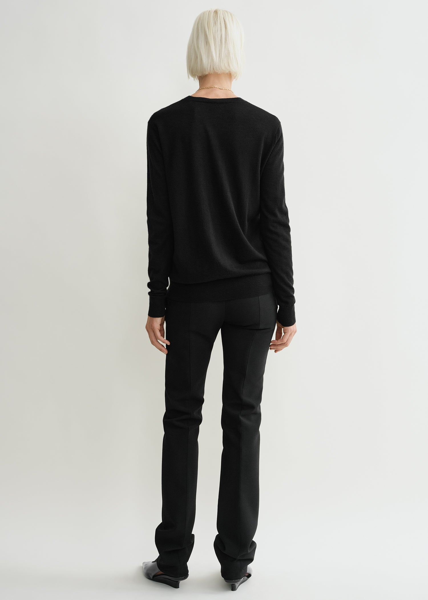 Fine crew-neck knit black