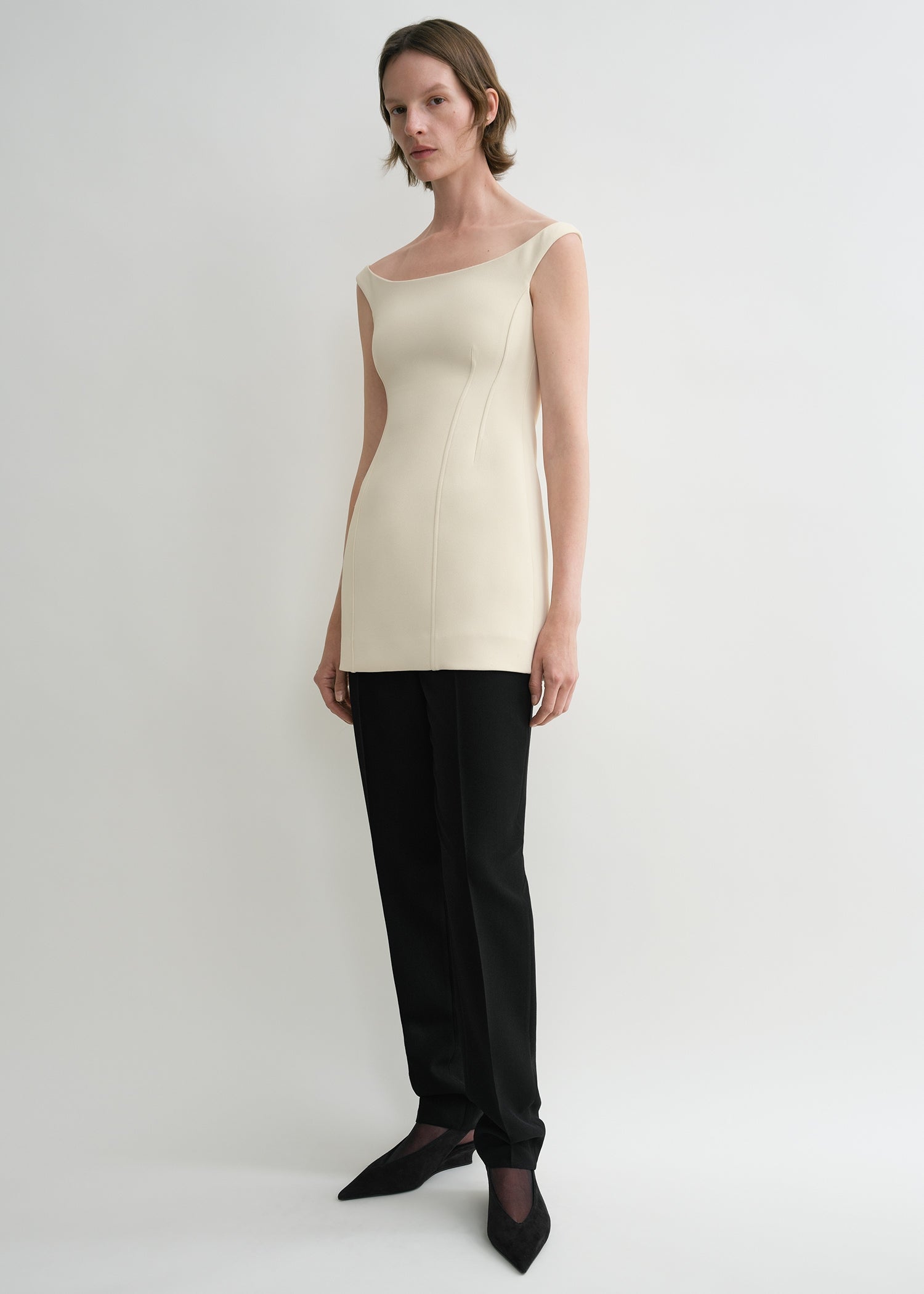 Curved off-shoulder top eggnog