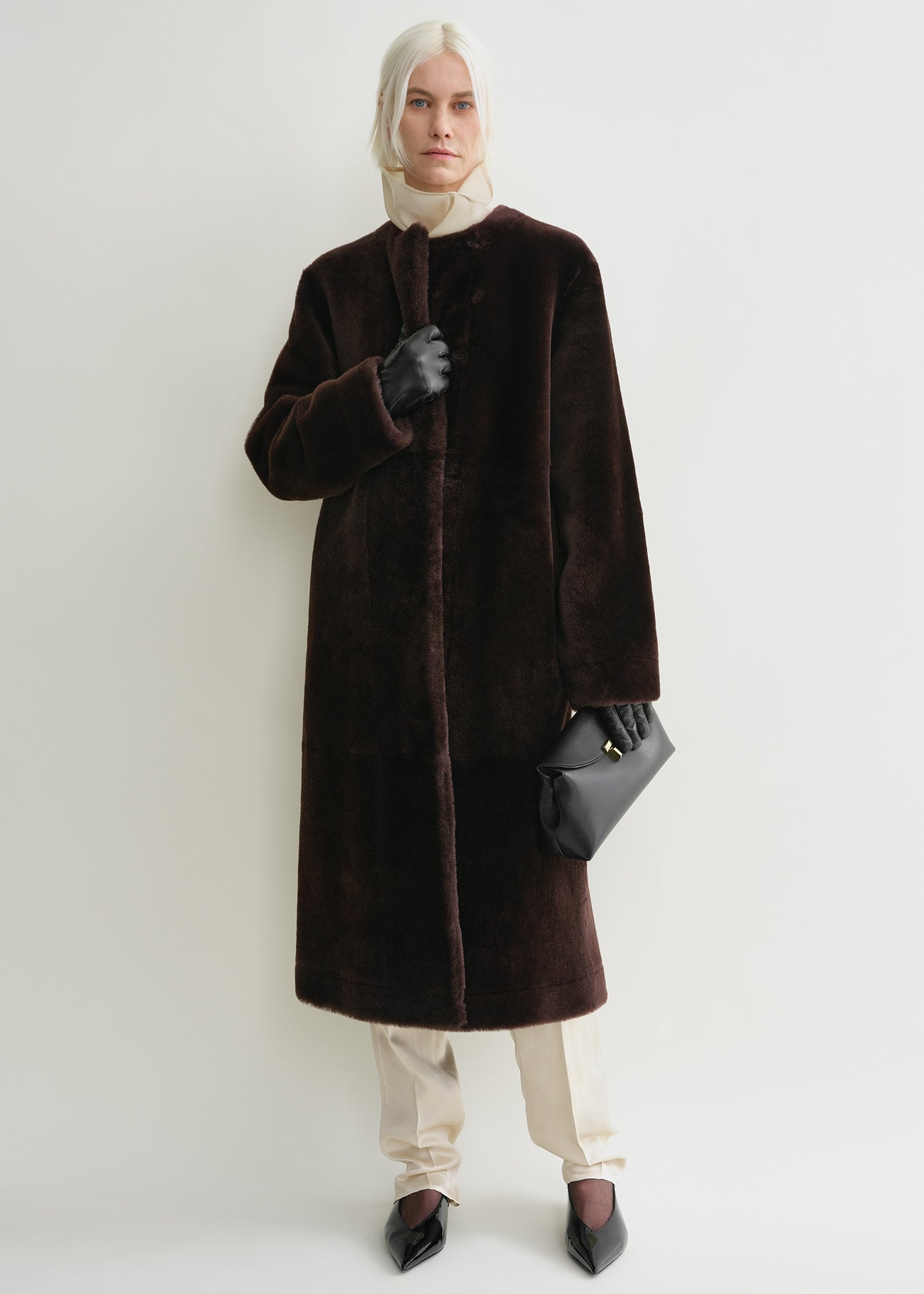 Soft shearling coat bark