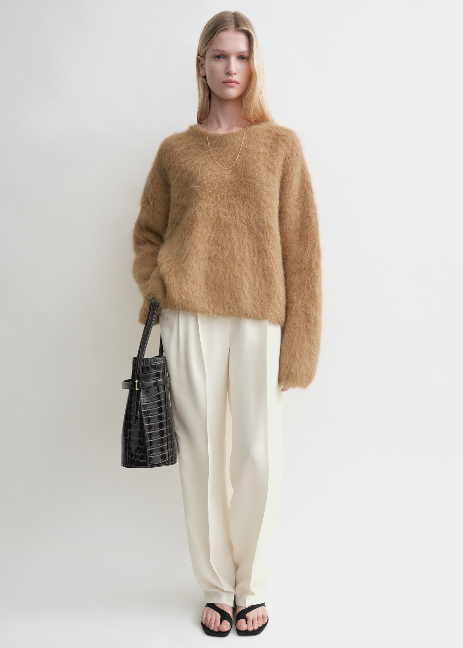 Boxy alpaca knit camel melange
