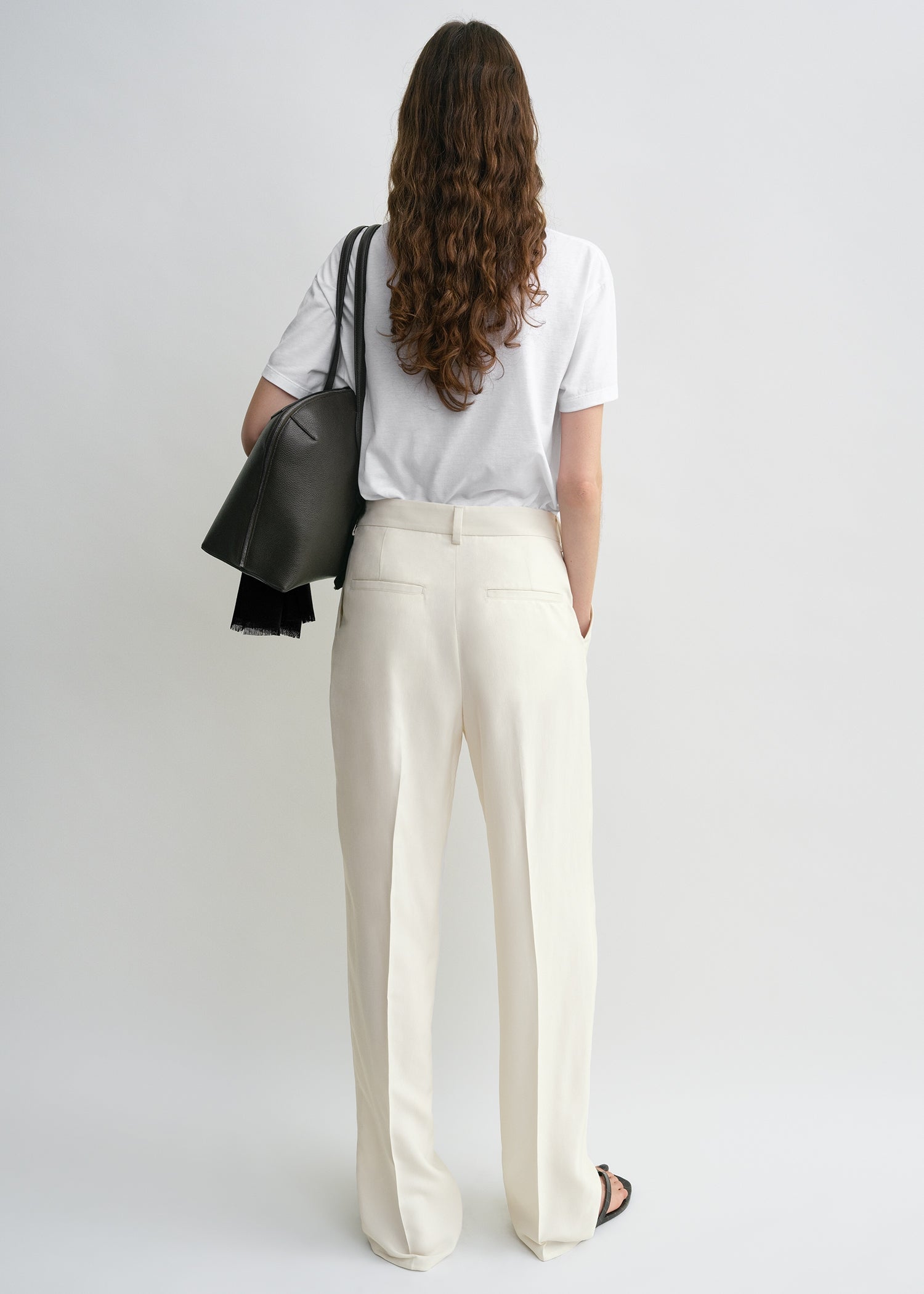 Double-pleat fluid trousers ecru