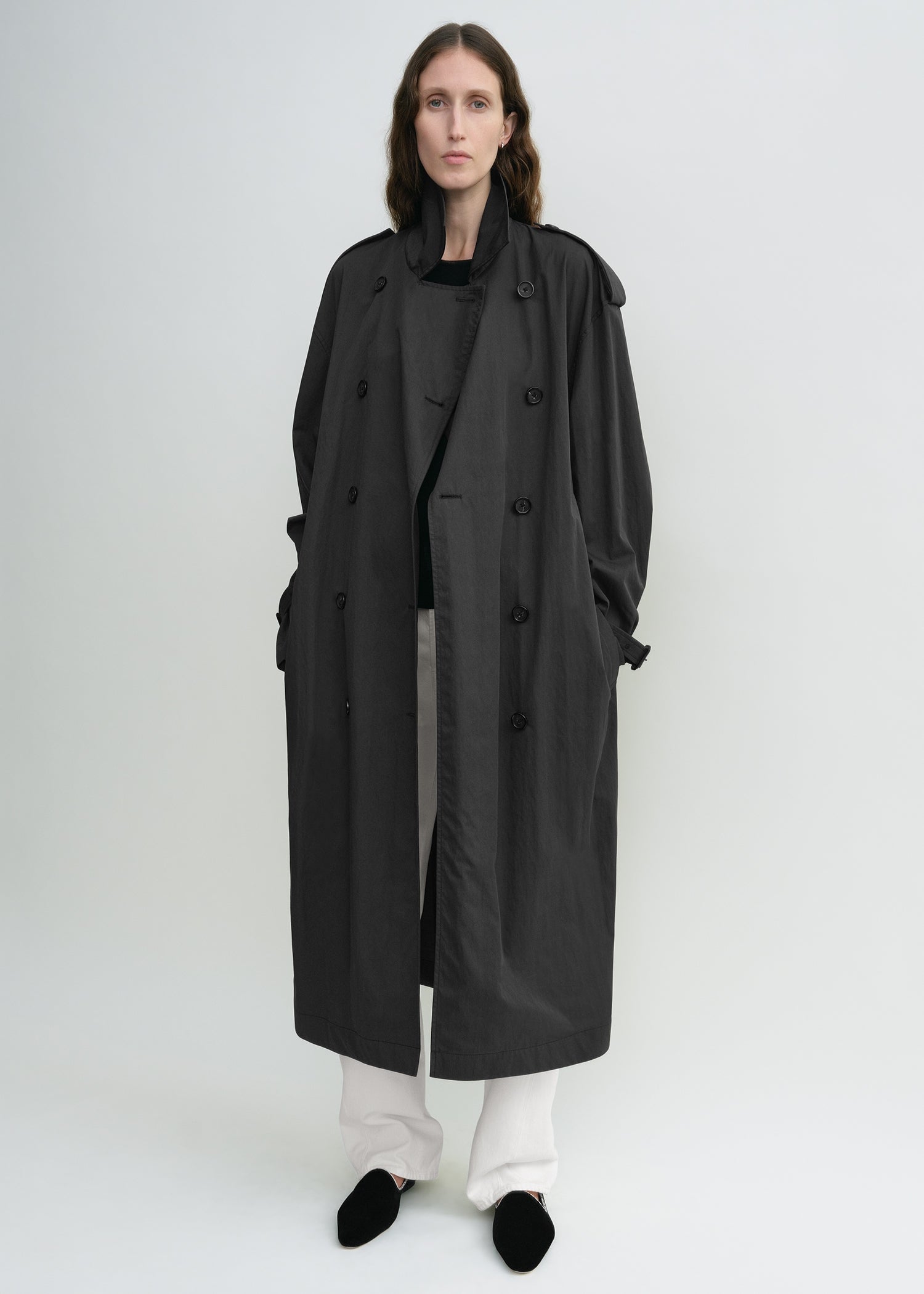 Crisp summer trench washed black