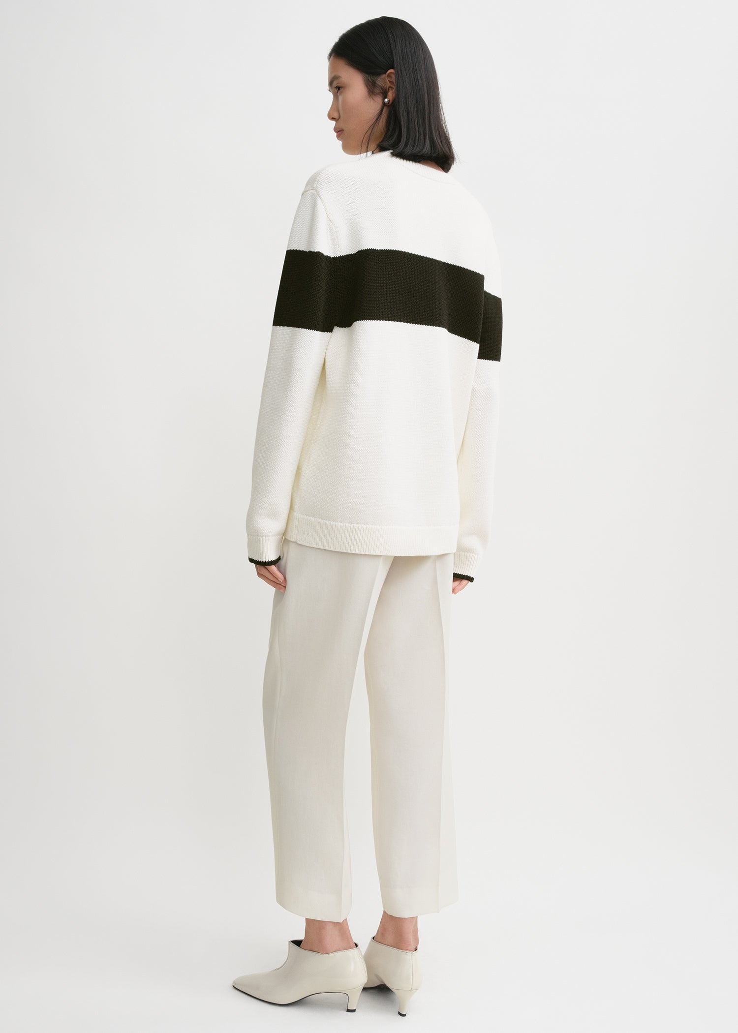 Contrast-stripe knit white/black