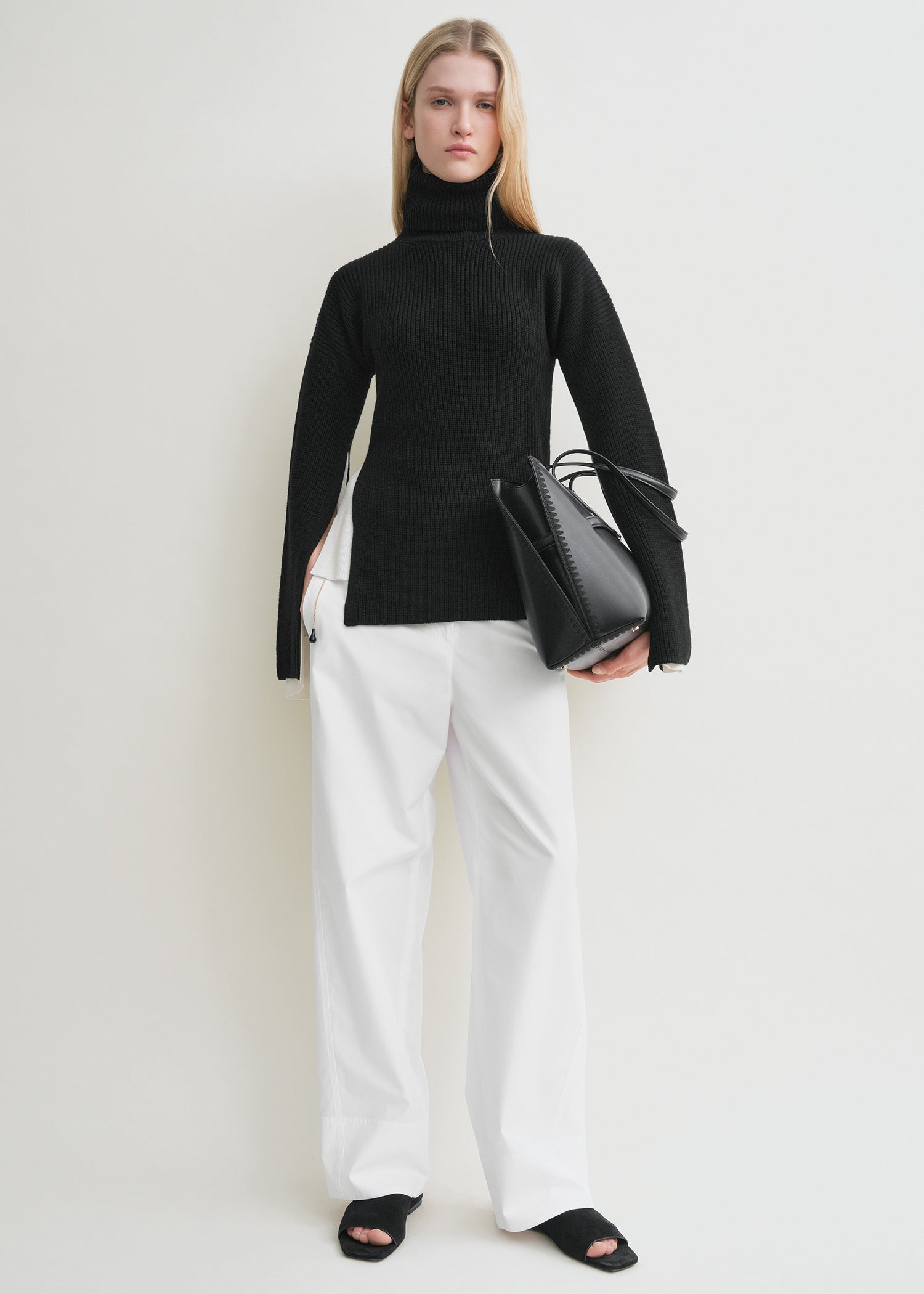 Slit sleeve knit black