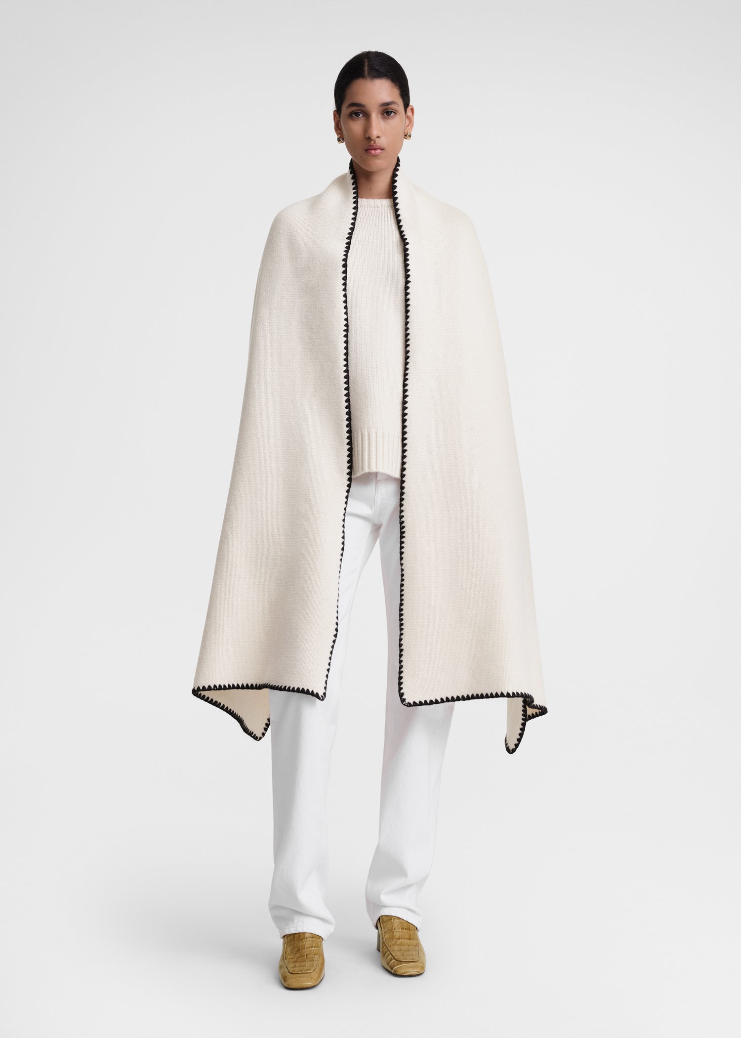 Embroidered wool cashmere scarf snow