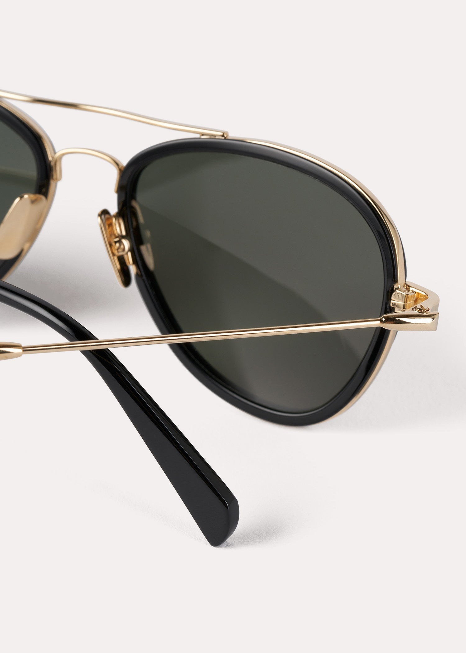 Aviator sunglasses black