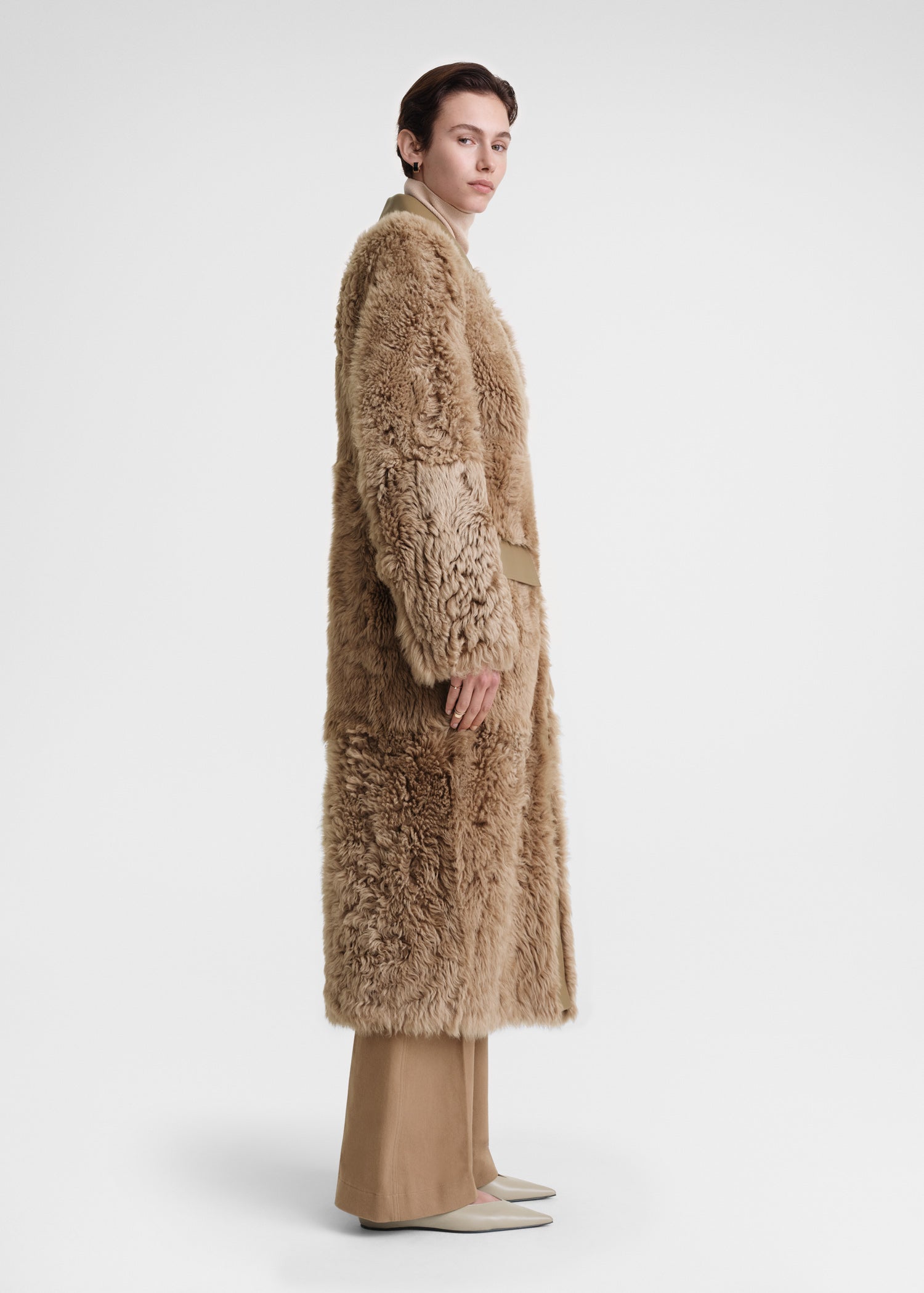 Curly shearling coat biscuit
