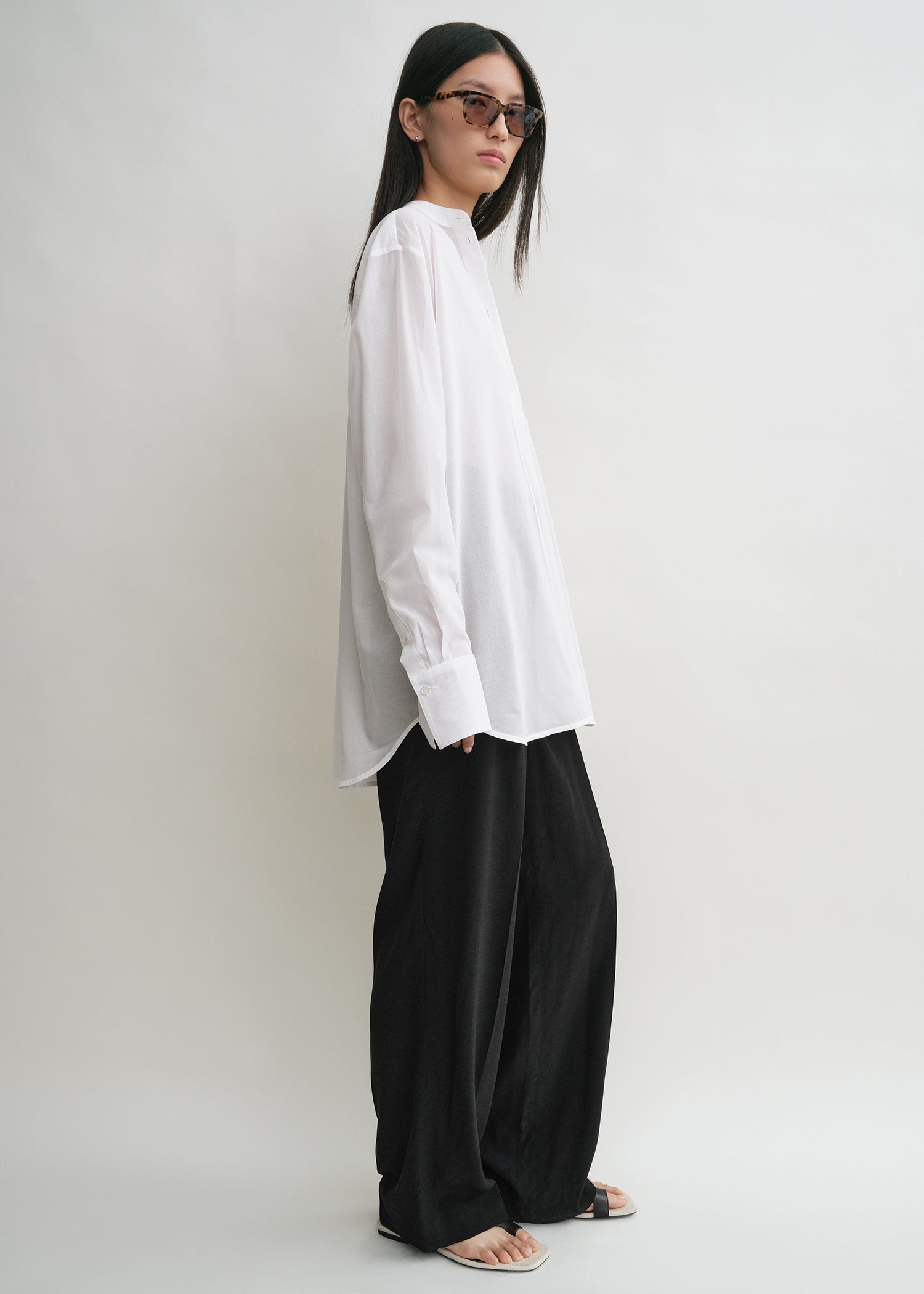 Stand-collar shirt white