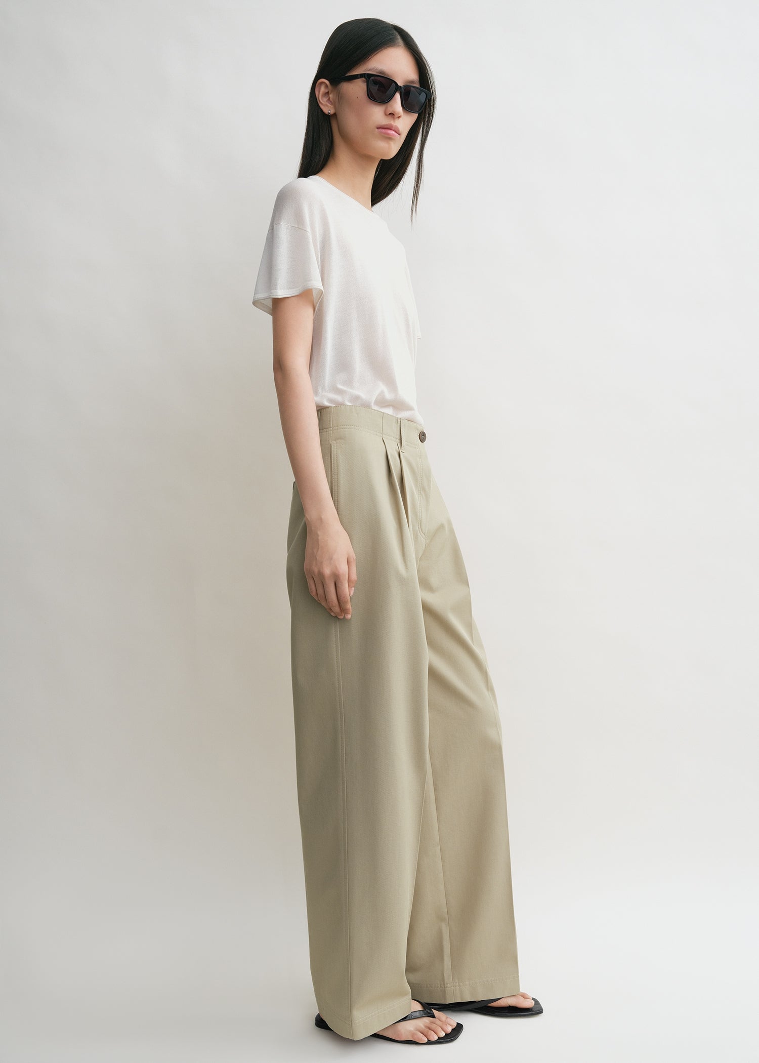Relaxed chino trousers desert