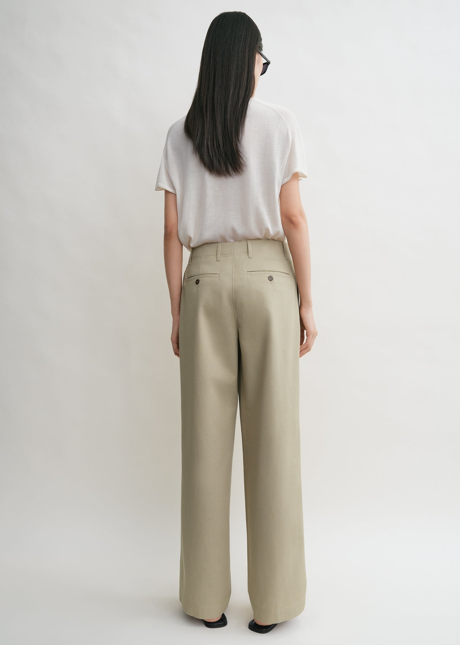 Relaxed chino trousers desert