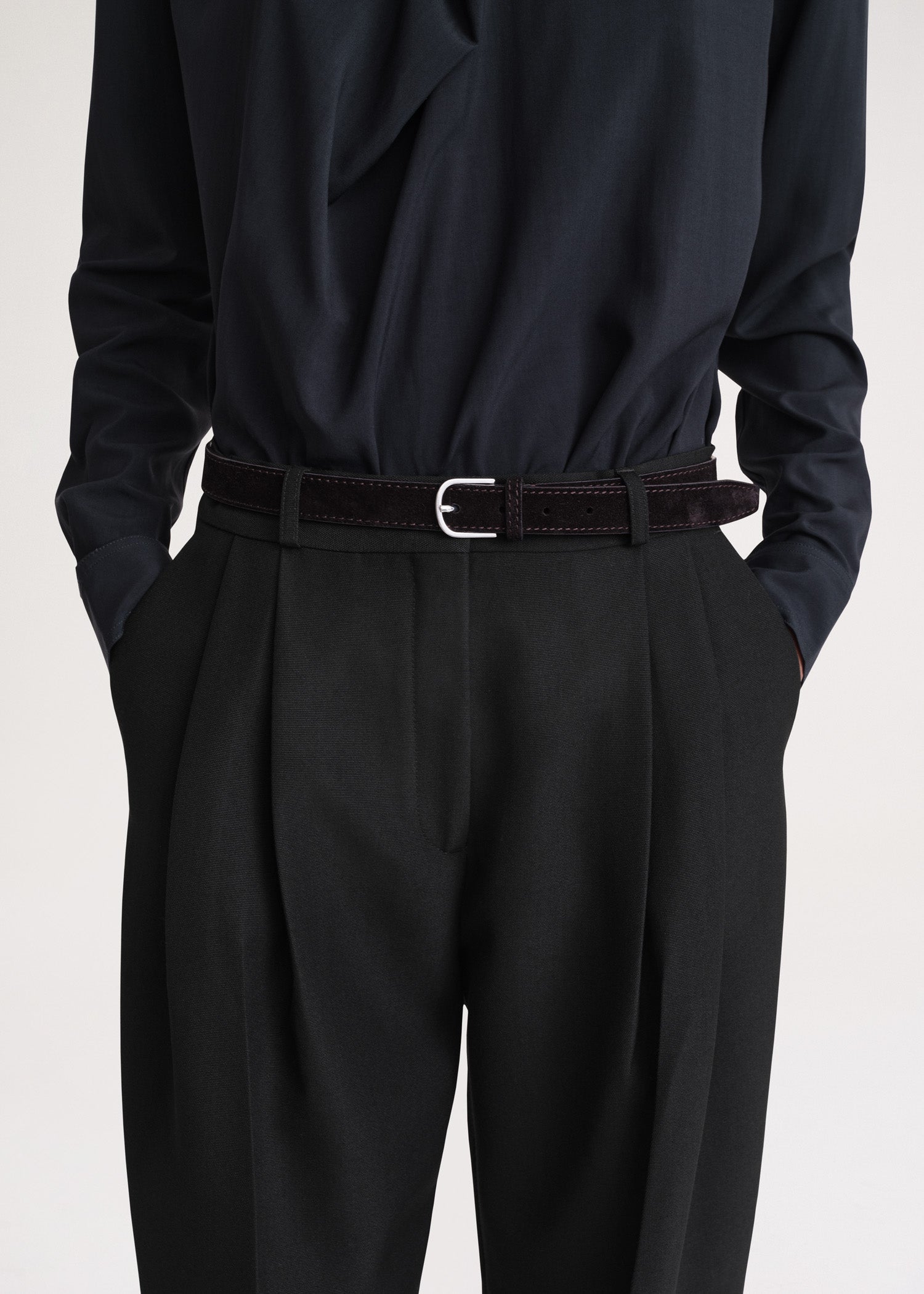 Slim suede trouser belt espresso